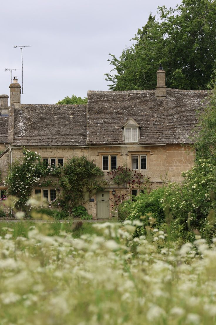 Behind the Seams: How Knitwear is Made in the Cotswolds